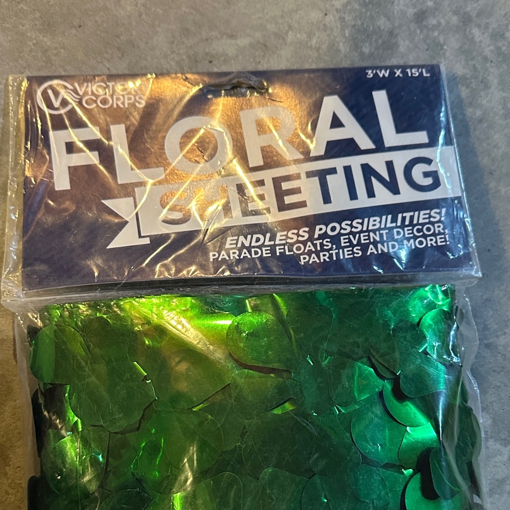 Green Floral Festive Garland